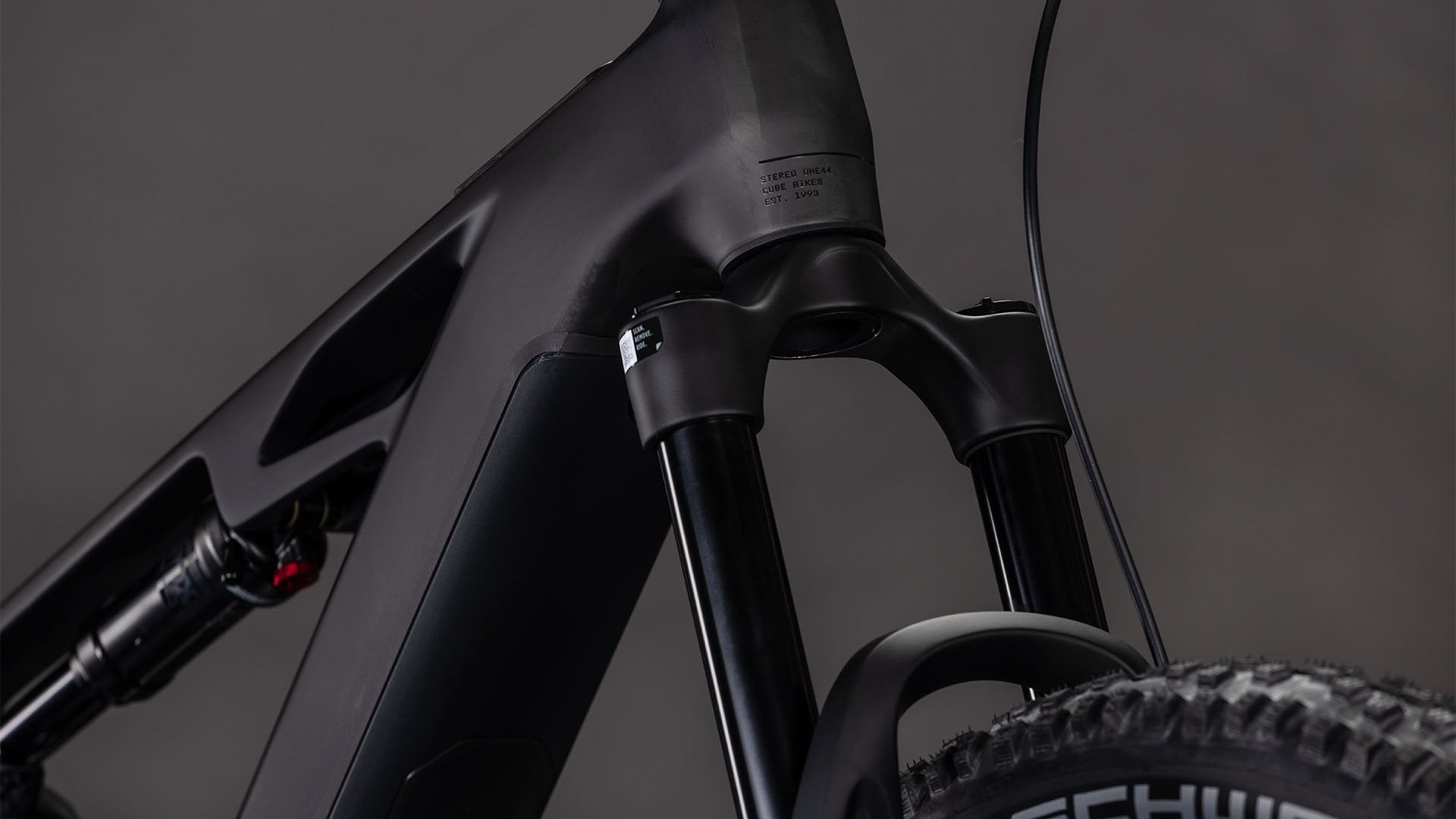 BICICLETA ELECTRICA CUBE STEREO HYBRID ONE44 HPC RACE 2026