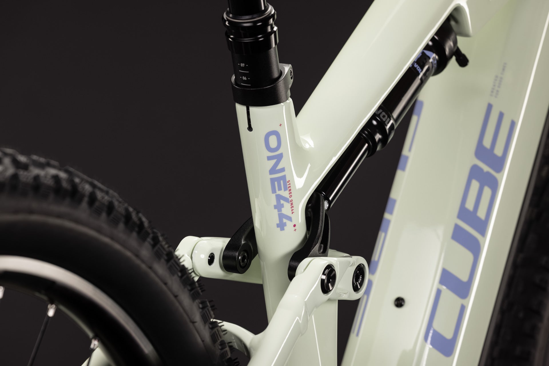 BICICLETA ELECTRICA CUBE STEREO HYBRID ONE44 HPC RACE 2027