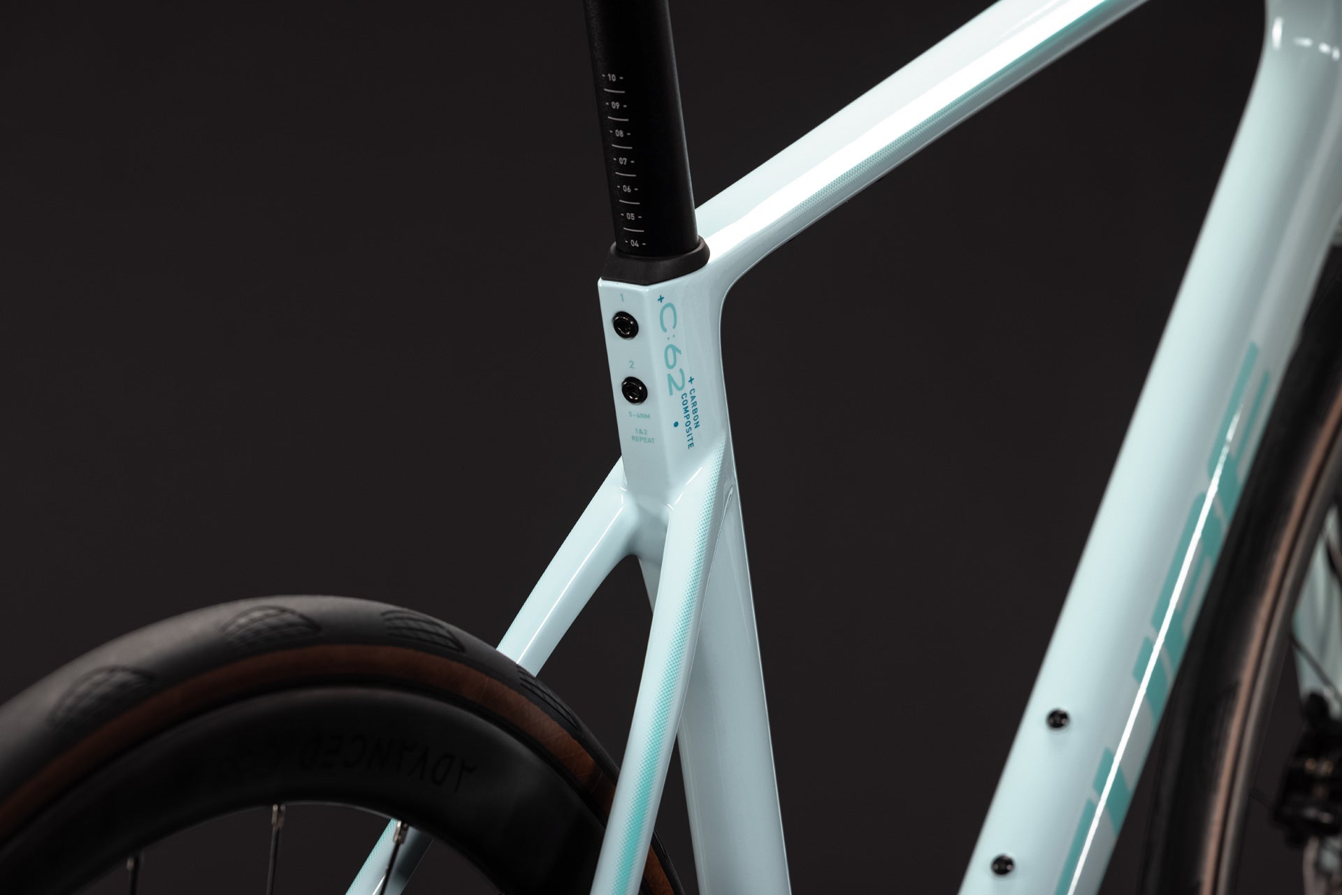 BICICLETA CARRETERA CUBE ATTAIN C:62 RACE 2027
