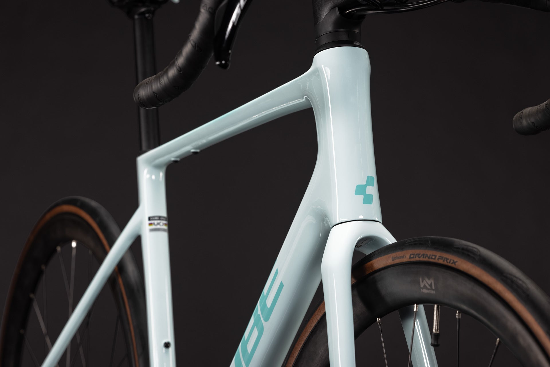 BICICLETA CARRETERA CUBE ATTAIN C:62 RACE 2027
