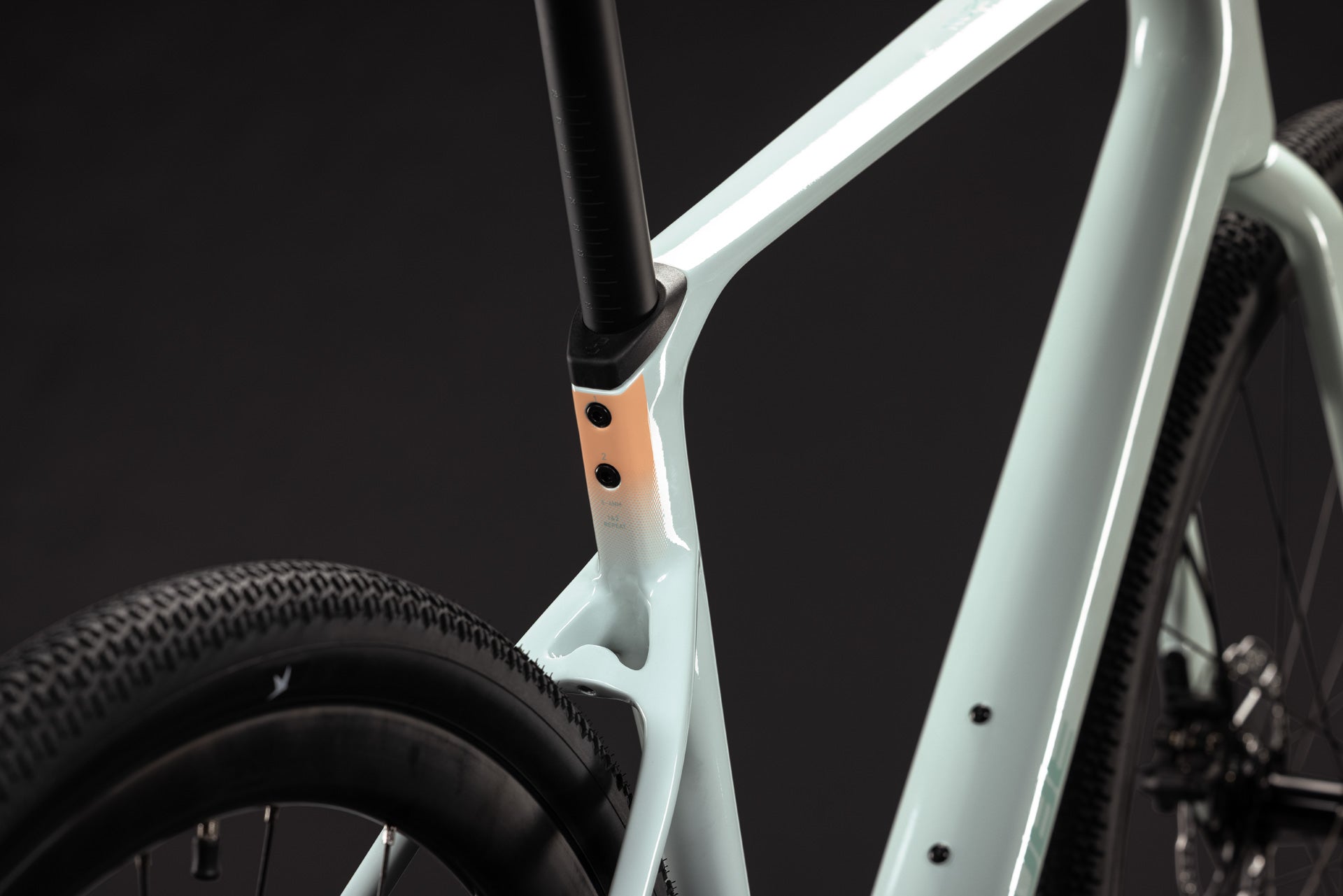 BICICLETA GRAVEL NUROAD C:62 ONE 2027