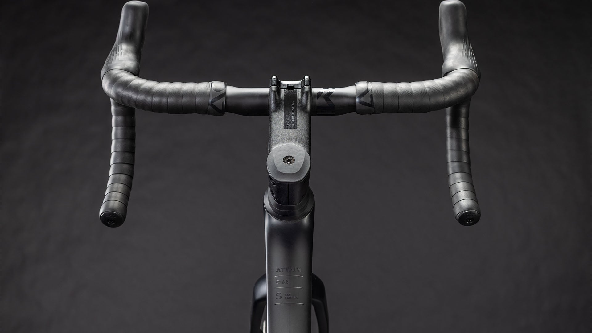 BICICLETA CARRETERA CUBE ATTAIN C:62 SLT 2026